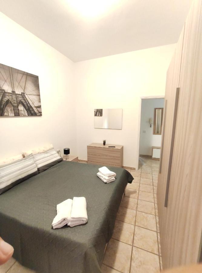 Appartamento C&Y Colombo Новара Экстерьер фото