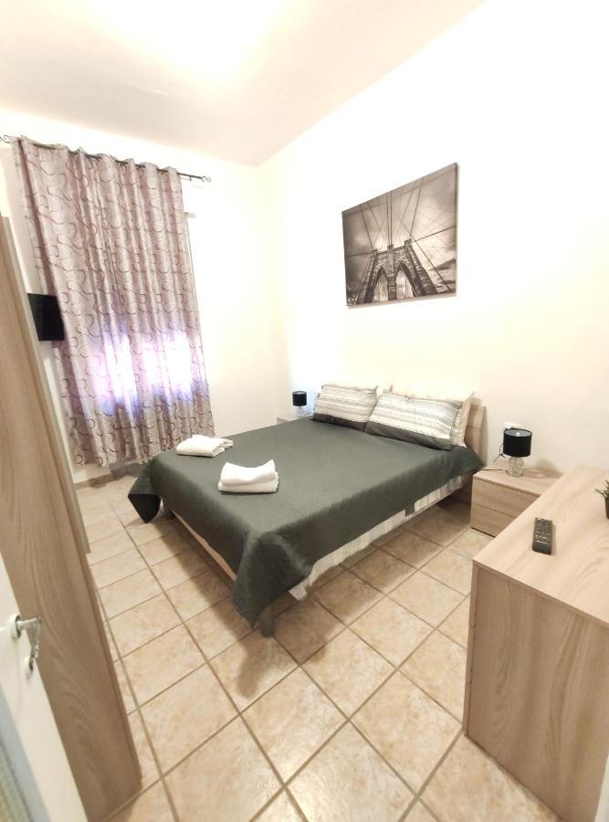 Appartamento C&Y Colombo Новара Экстерьер фото